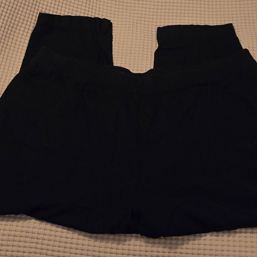 Old Navy Black Linen Straight-Leg Cropped Pants - Picture 4 of 11